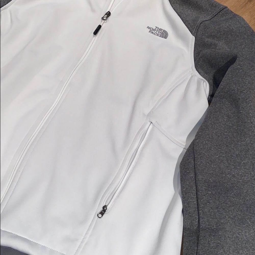 NWOT The North Face Jacket WindWall Sz XL white & grey - Picture 6 of 11